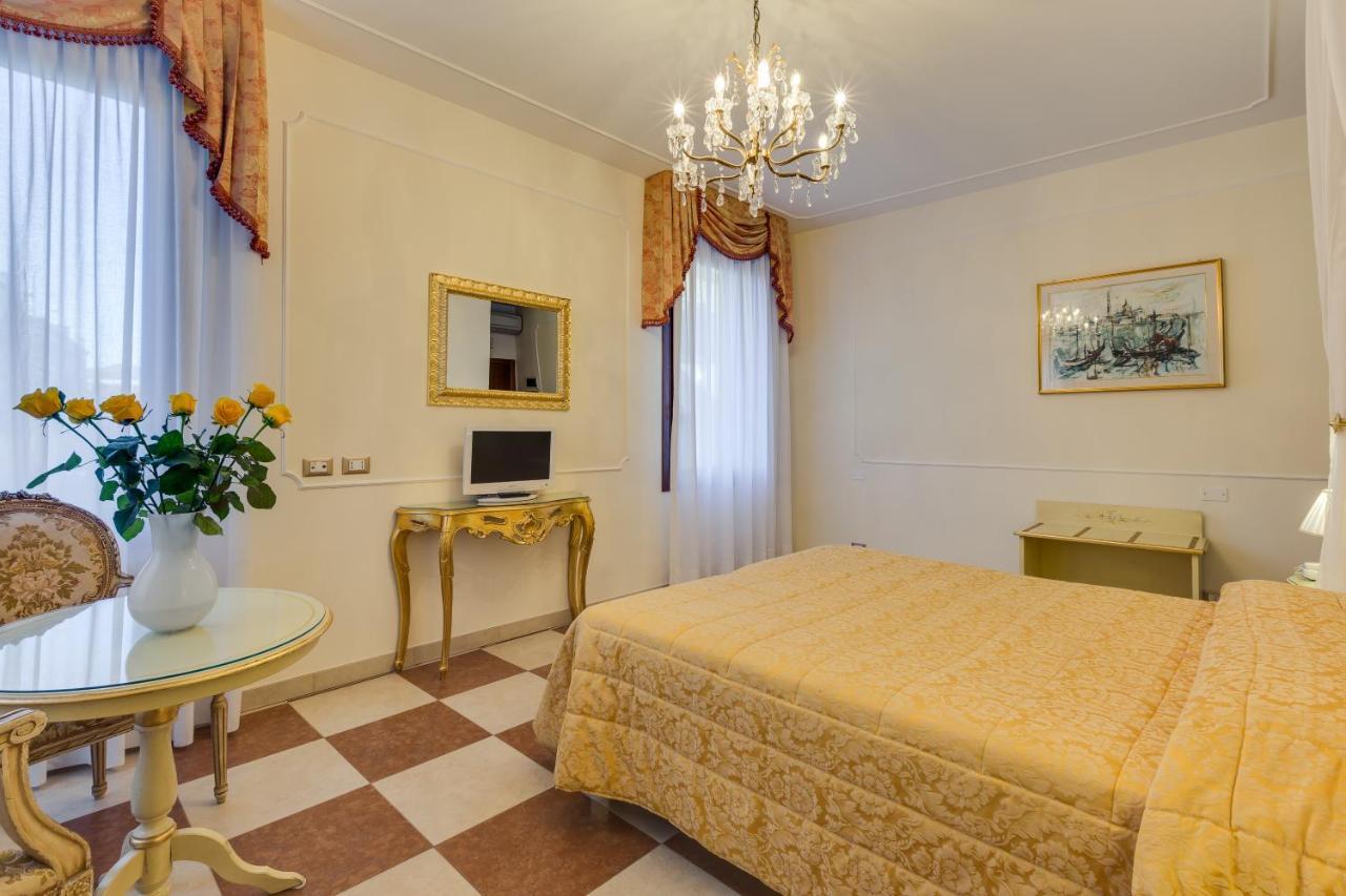 Hotel Bernardi Semenzato Veneza Exterior foto