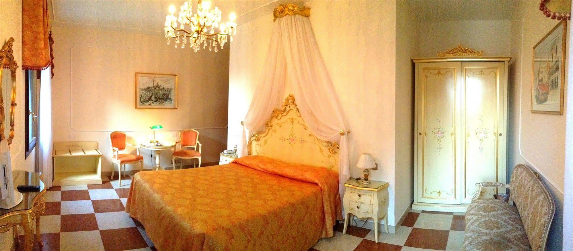 Hotel Bernardi Semenzato Veneza Exterior foto